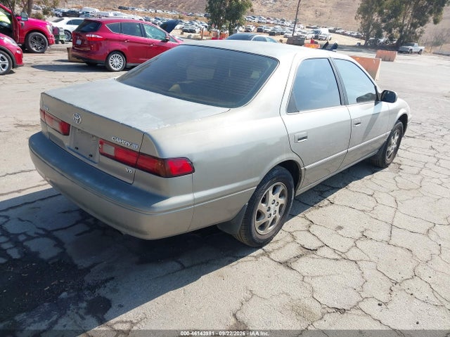 46143981 :رقم المزاد ، JT2BF28KXX0178123 vin ، 1999 Toyota Camry Le V6 مزاد بيع