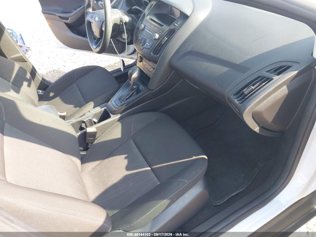 2017 Ford Focus Se მანქანა იყიდება აუქციონზე, vin: 1FADP3F2XHL300040, აუქციონის ნომერი: 46144102