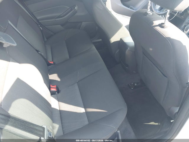 2017 Ford Focus Se მანქანა იყიდება აუქციონზე, vin: 1FADP3F2XHL300040, აუქციონის ნომერი: 46144102
