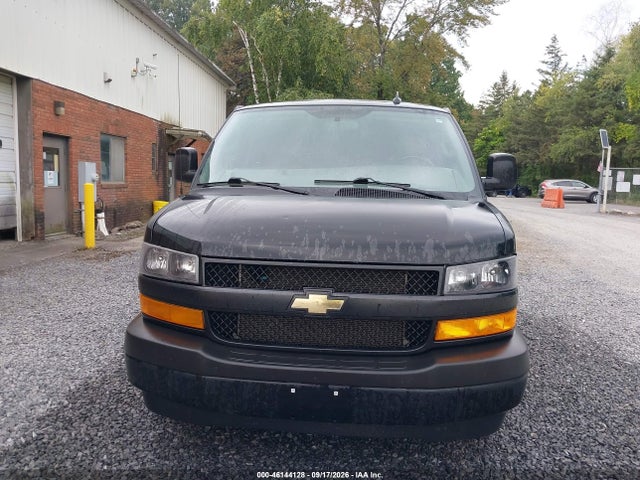 2020 Chevrolet Express Passenger Rwd 3500 Extended Wheelbase Ls მანქანა იყიდება აუქციონზე, vin: 1GAZGNFP8L1272095, აუქციონის ნომერი: 46144128