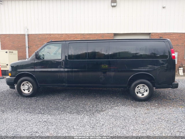 2020 Chevrolet Express Passenger Rwd 3500 Extended Wheelbase Ls მანქანა იყიდება აუქციონზე, vin: 1GAZGNFP8L1272095, აუქციონის ნომერი: 46144128