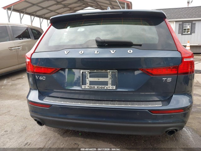 46144229 :رقم المزاد ، YV1102EK7L2356040 vin ، 2020 Volvo V60 T5 Momentum مزاد بيع