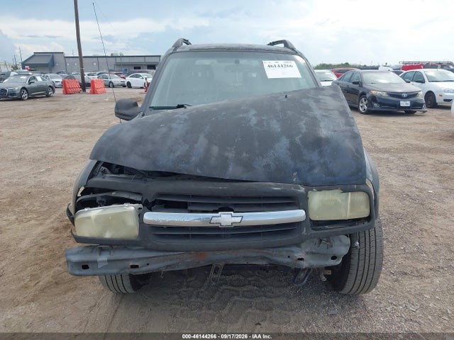 Продажа на аукционе авто 2003 Chevrolet Tracker Hard Top Base, vin: 2CNBE13C236943410, номер лота: 46144266