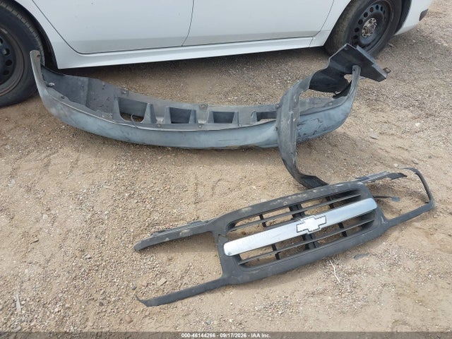 Продажа на аукционе авто 2003 Chevrolet Tracker Hard Top Base, vin: 2CNBE13C236943410, номер лота: 46144266