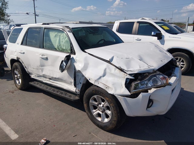 2018 Toyota 4runner Sr5 მანქანა იყიდება აუქციონზე, vin: JTEZU5JR4J5174952, აუქციონის ნომერი: 46144277