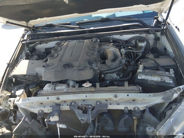 2018 Toyota 4runner Sr5 მანქანა იყიდება აუქციონზე, vin: JTEZU5JR4J5174952, აუქციონის ნომერი: 46144277