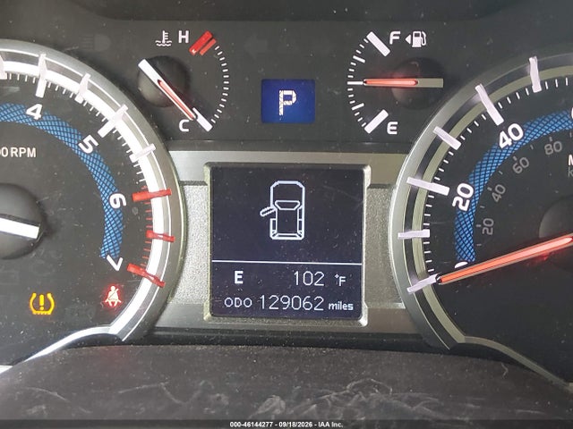 2018 Toyota 4runner Sr5 მანქანა იყიდება აუქციონზე, vin: JTEZU5JR4J5174952, აუქციონის ნომერი: 46144277