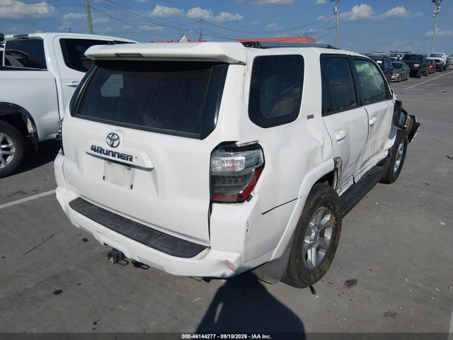 2018 Toyota 4runner Sr5 მანქანა იყიდება აუქციონზე, vin: JTEZU5JR4J5174952, აუქციონის ნომერი: 46144277