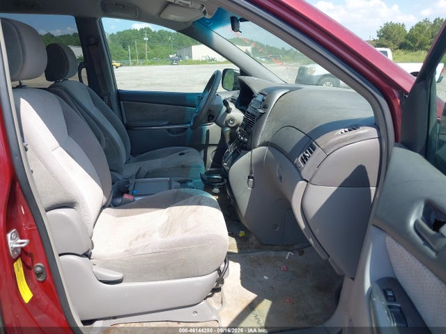 46144280 :رقم المزاد ، 5TDZK23C18S128632 vin ، 2008 Toyota Sienna Le مزاد بيع