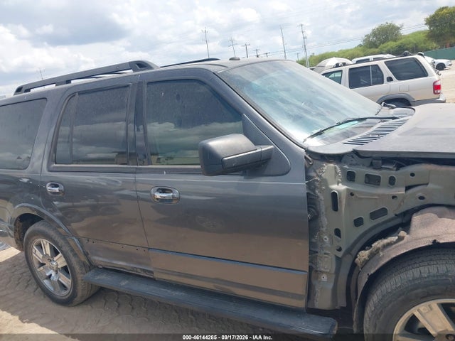 1FMJU1HT6HEA82548 Ford Expedition Xlt