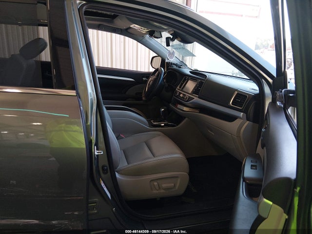 Продаж на аукціоні авто 2019 Toyota Highlander Xle, vin: 5TDKZRFH0KS338465, номер лоту: 46144309