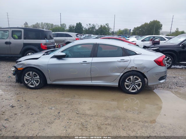 Продажа на аукционе авто 2018 Honda Civic Lx, vin: 19XFC2F54JE202767, номер лота: 46144311