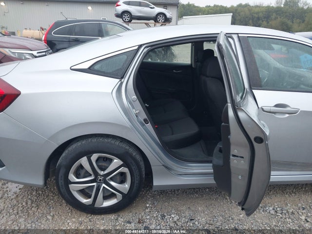 Продажа на аукционе авто 2018 Honda Civic Lx, vin: 19XFC2F54JE202767, номер лота: 46144311