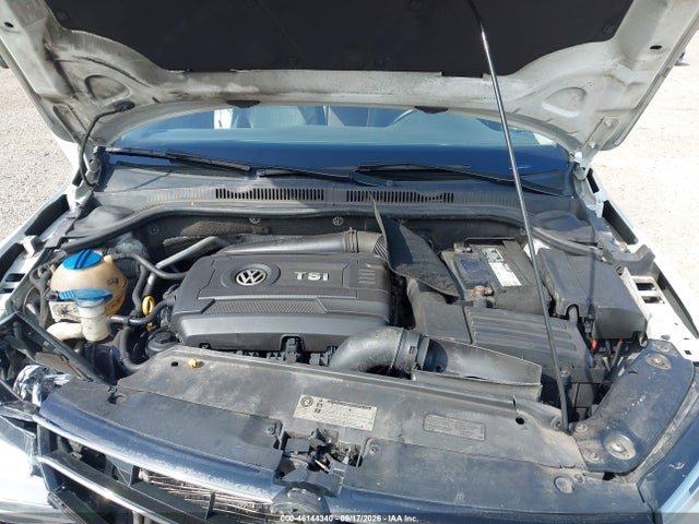 2015 Volkswagen Jetta 1.8t Se მანქანა იყიდება აუქციონზე, vin: 3VWD07AJ2FM224892, აუქციონის ნომერი: 46144340