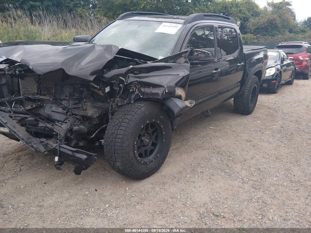 2017 Toyota Tacoma Trd Off Road მანქანა იყიდება აუქციონზე, vin: 3TMCZ5AN5HM114062, აუქციონის ნომერი: 46144355