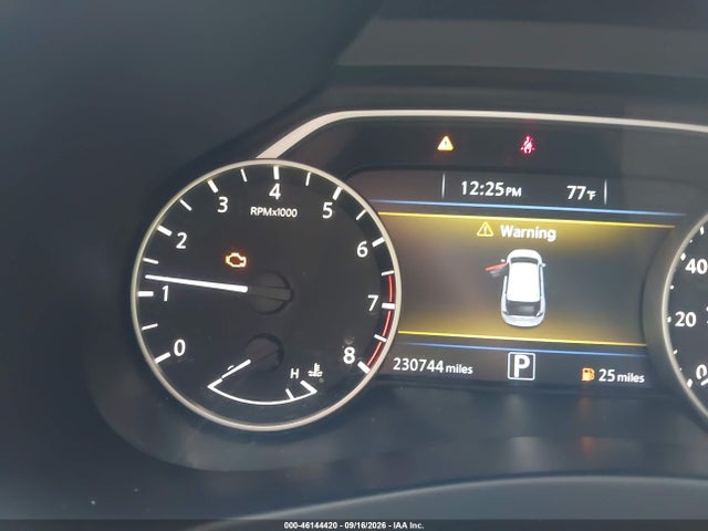 46144420 :رقم المزاد ، 5N1AZ2MHXHN105662 vin ، 2017 Nissan Murano Platinum/s/sl/sv مزاد بيع