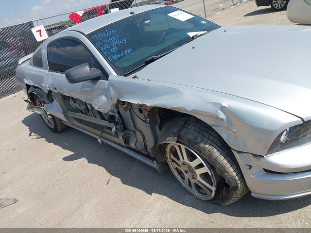 Aukcja sprzedaży 2005 Ford Mustang Gt Deluxe/gt Premium, vin: 1ZVFT82H055185564, numer aukcji: 46144445