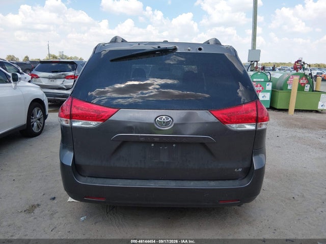 2013 Toyota Sienna Le V6 8 Passenger მანქანა იყიდება აუქციონზე, vin: 5TDKK3DC8DS310490, აუქციონის ნომერი: 46144454
