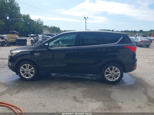 46144477 :رقم المزاد ، 1FMCU9GD5KUA36885 vin ، 2019 Ford Escape Se مزاد بيع
