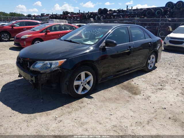 46144528 :رقم المزاد ، 4T1BF1FK3CU116453 vin ، 2012 Toyota Camry Se مزاد بيع