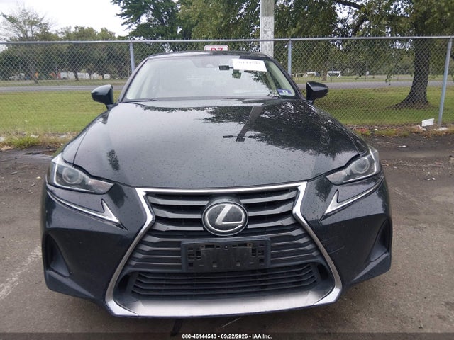 46144543 :رقم المزاد ، JTHCM1D24H5024656 vin ، 2017 Lexus Is 300 مزاد بيع