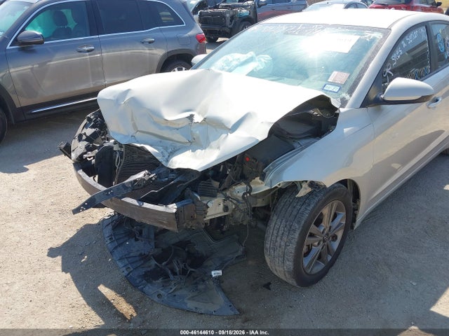 Продажа на аукционе авто 2018 Hyundai Elantra Sel, vin: 5NPD84LF3JH374625, номер лота: 46144610