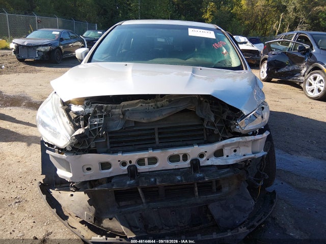46144644 :رقم المزاد ، 1FADP3K25GL303013 vin ، 2016 Ford Focus Se مزاد بيع