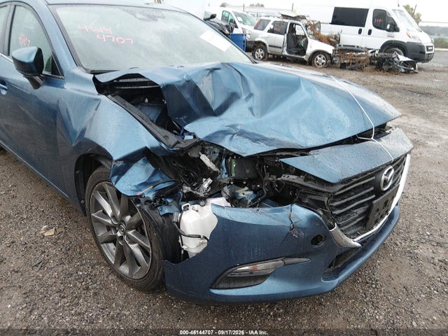 2018 Mazda Mazda3 Touring მანქანა იყიდება აუქციონზე, vin: 3MZBN1V33JM222157, აუქციონის ნომერი: 46144707