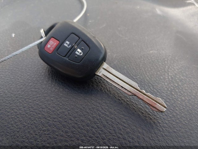 46144737 :رقم المزاد ، JTMZFREV4HJ716095 vin ، 2017 Toyota Rav4 Le مزاد بيع