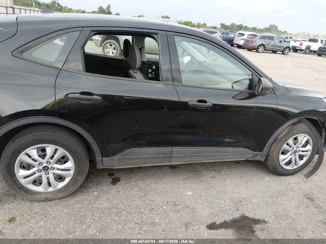 46144783 :رقم المزاد ، 1FMCU0F64MUA46731 vin ، 2021 Ford Escape S مزاد بيع