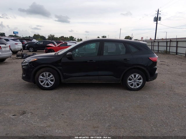 46144783 :رقم المزاد ، 1FMCU0F64MUA46731 vin ، 2021 Ford Escape S مزاد بيع