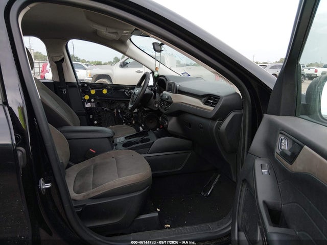 46144783 :رقم المزاد ، 1FMCU0F64MUA46731 vin ، 2021 Ford Escape S مزاد بيع