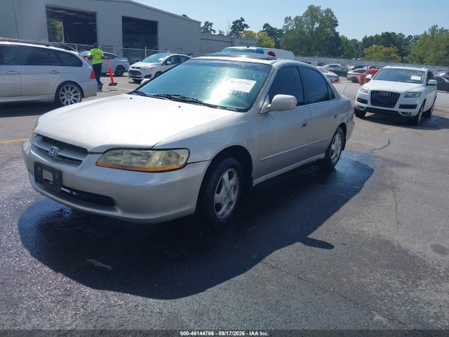 46144786 :رقم المزاد ، 1HGCG565XXA073388 vin ، 1999 Honda Accord Ex مزاد بيع