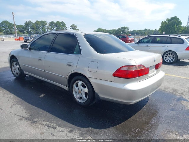 46144786 :رقم المزاد ، 1HGCG565XXA073388 vin ، 1999 Honda Accord Ex مزاد بيع