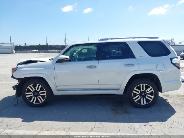46144792 :رقم المزاد ، JTEBU5JR7J5540338 vin ، 2018 Toyota 4runner Limited مزاد بيع