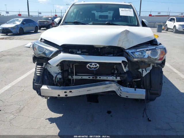 46144792 :رقم المزاد ، JTEBU5JR7J5540338 vin ، 2018 Toyota 4runner Limited مزاد بيع