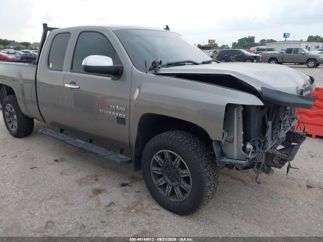 46144812 :رقم المزاد ، 1GCRCSE02DZ140426 vin ، 2013 Chevrolet Silverado 1500 Lt مزاد بيع