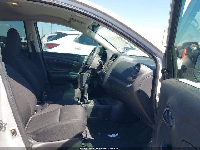 46144855 :رقم المزاد ، 3N1CN7AP2FL932332 vin ، 2015 Nissan Versa 1.6 S مزاد بيع