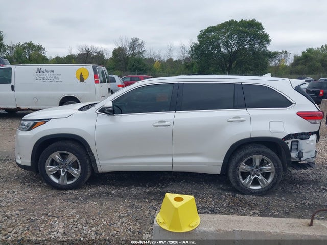 Toyota Highlander Limited 2018 5TDYZRFH2JS240594 Image 15