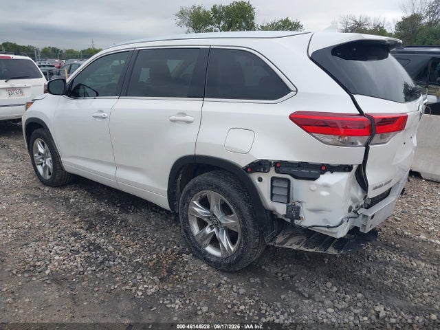 Toyota Highlander Limited 2018 5TDYZRFH2JS240594 Image 3