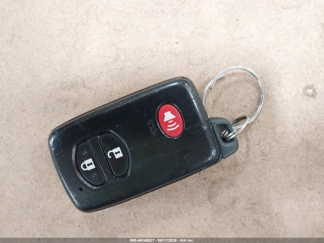 Auction sale of the 2015 Toyota Prius V Two, vin: JTDZN3EU5FJ026800, lot number: 46145027