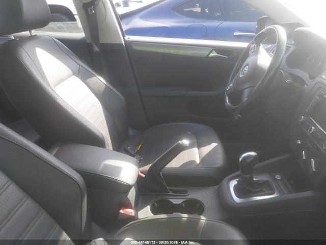 46145113 :رقم المزاد ، 3VWLP7AJXDM285251 vin ، 2013 Volkswagen Jetta 2.5l Sel مزاد بيع