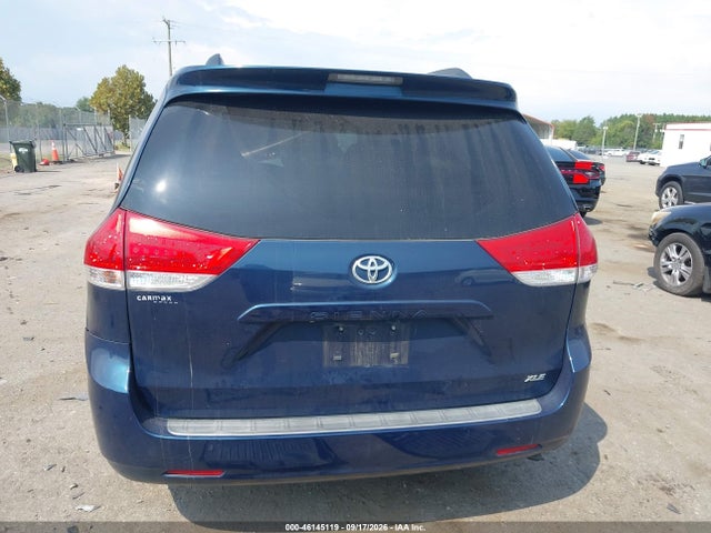 46145119 :رقم المزاد ، 5TDYK3DC4CS258168 vin ، 2012 Toyota Sienna Xle V6 8 Passenger مزاد بيع