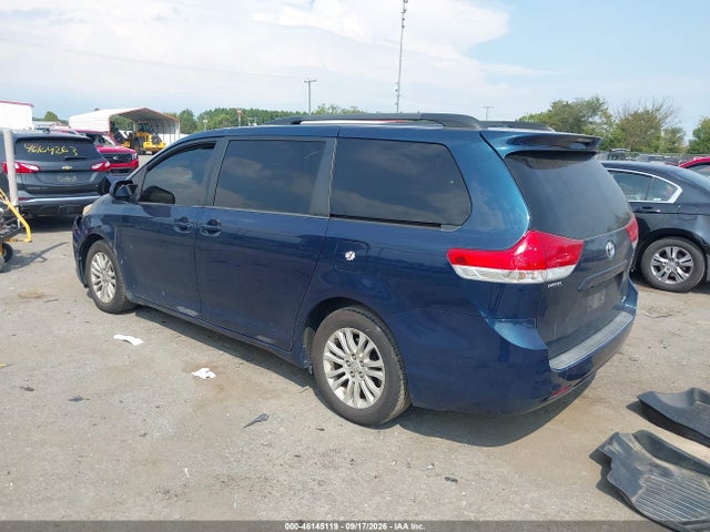 46145119 :رقم المزاد ، 5TDYK3DC4CS258168 vin ، 2012 Toyota Sienna Xle V6 8 Passenger مزاد بيع