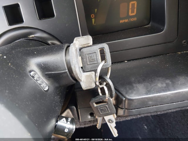 46145121 :رقم المزاد ، 1G1YY2182K5107755 vin ، 1989 Chevrolet Corvette مزاد بيع