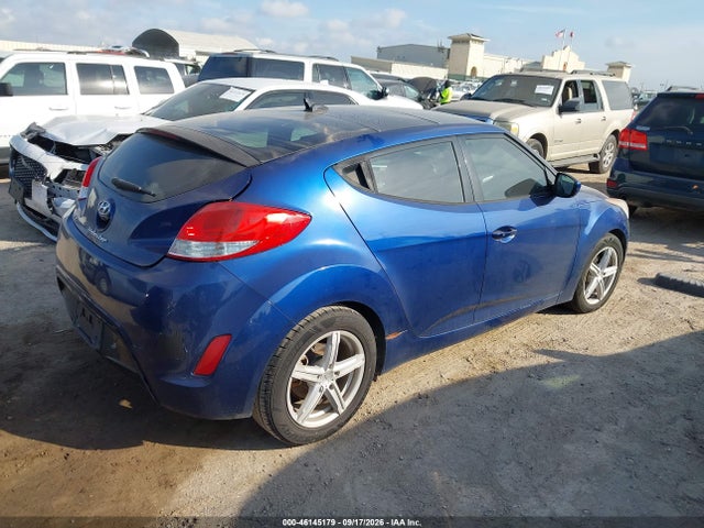 2017 Hyundai Veloster Value Edition მანქანა იყიდება აუქციონზე, vin: KMHTC6AD7HU323230, აუქციონის ნომერი: 46145179