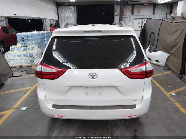 Продаж на аукціоні авто 2017 Toyota Sienna Le 8 Passenger, vin: 5TDKZ3DC4HS855460, номер лоту: 46145223