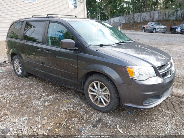 Auction sale of the 2015 Dodge Grand Caravan Sxt, vin: 2C4RDGCG2FR556712, lot number: 46145248