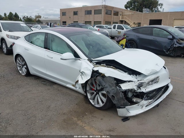 2018 5YJ3E1EB2JF081357 main image