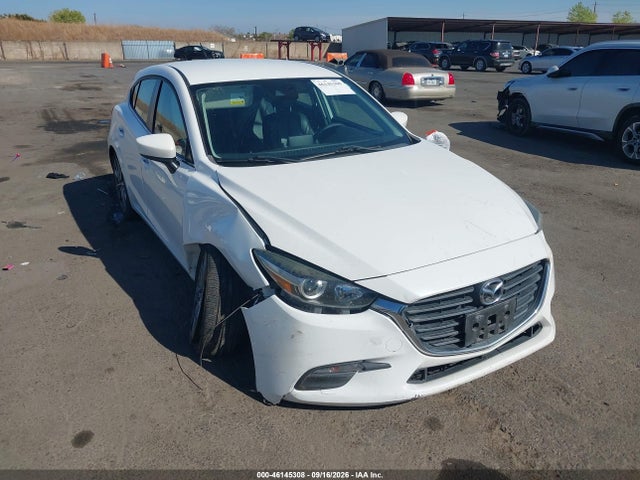 Продажа на аукционе авто 2018 Mazda Mazda3 Touring, vin: 3MZBN1L37JM180241, номер лота: 46145308